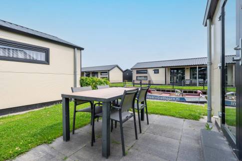 The Terras of Type Meerkoet - nr. 79 in Vakantiepark Giethoorn