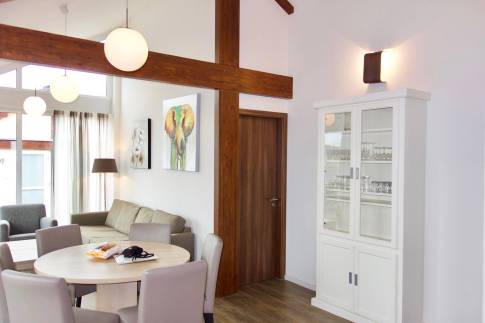 The Eetkamer of nr. 106 - type Landhaus 6 Luxe in Eifelpark Kronenburger See