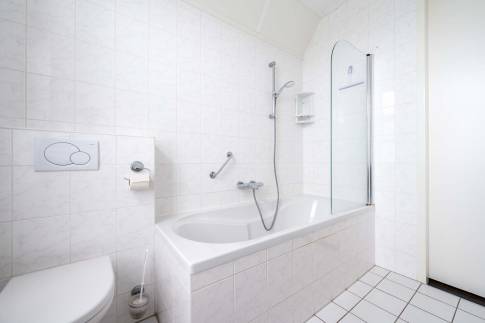 The Badkamer of Type 6D2 - nr. 103 in Landal Esonstad