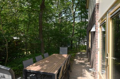 The Tuin of nr. 114 Kamperfoelie - type Bosvilla Comfort 6-7 in Landal Bungalowpark Hoenderloo