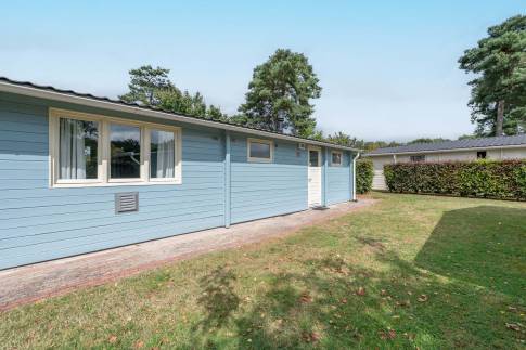 The Tuin of Type Buitenverblijf Comfort 6 - nr. 295 in Resort Arcen