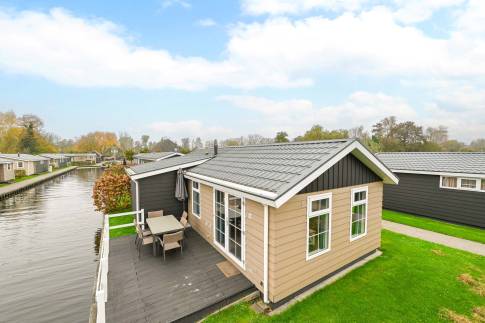 The Terras of Type Stern - nr. 18 in Vakantiepark Giethoorn