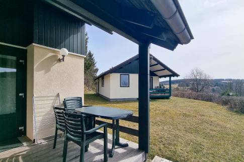 The Terras of Type Kronenburg Comfort met Sauna 4 - nr. 57 in Eifelpark Kronenburger See