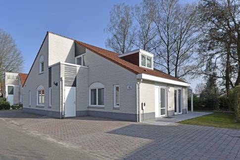 The Buiten of Type Luxe Villa 4B - nr. 93 in Resort Arcen