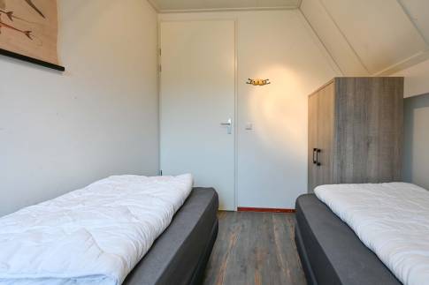 The Slaapkamer 3 of nr. 216 -  type VO7A Comfort in Landal Marinapark Volendam