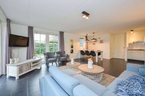 The Woonkamer of Type Waterland 6-8 - nr. 319 in Resort De Rijp
