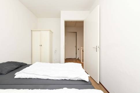 The Slaapkamer 1 of Type 4B2 - nr. 230 in Landal Esonstad