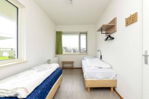 The Slaapkamer 4 of Type 8E3 - nr. 635 in Landal Esonstad