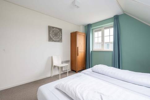 The Slaapkamer 7 of Type 16L - nr. 335 in Landal Beach Resort Ooghduyne