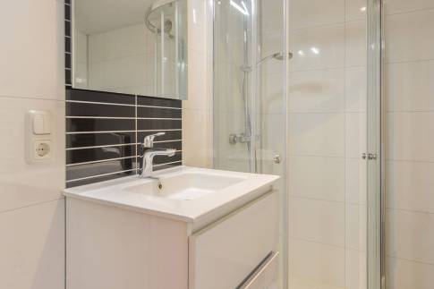 The Badkamer of Type Buitenverblijf Comfort 6 - nr. 301 in Resort Arcen