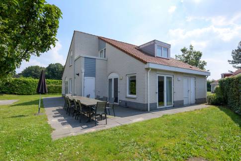 The Tuin of Type Comfort Villa 12 - nr. 185-186 in Resort Arcen