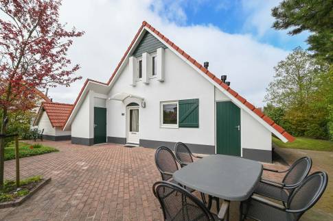 The Tuin of Type Bungalow - nr. 283 in Landal Natuurdorp Suyderoogh