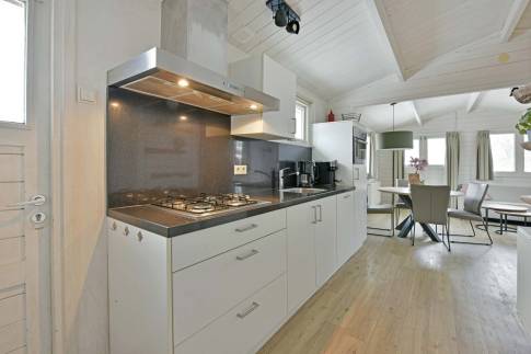 The Keuken of Type Buitenverblijf Wellness 4 - nr. 331 in Resort Arcen