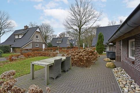 The Terras of Type Wellness Lodge XL 4 - nr. 24 in Hof van Salland