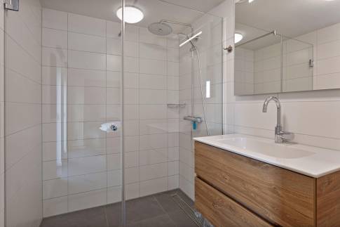 The Badkamer 2 of Type 4L - nr. 415A in Roompot Kustpark Zeebad