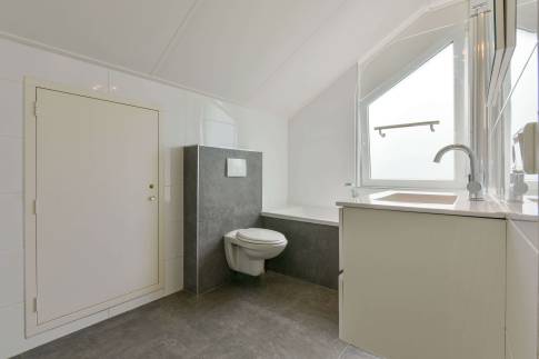 The Badkamer 2 of Type Luxe Villa 6B - nr. 159 in Resort Arcen