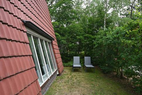 The Tuin of nr. 114 Kamperfoelie - type Bosvilla Comfort 6-7 in Landal Bungalowpark Hoenderloo
