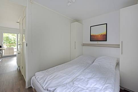The Slaapkamer 1 of nr. 251 - type Panorama Chalet 5 in EuroParcs Gulperberg