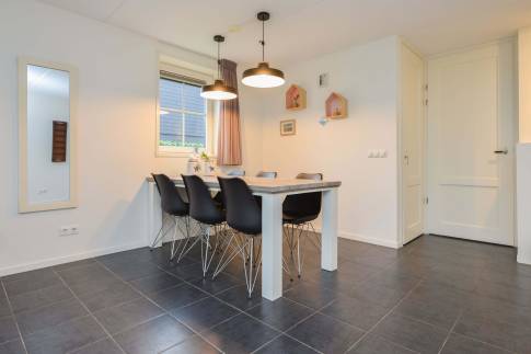 The Eetkamer of Type Waterland 6-8 - nr. 319 in Resort De Rijp
