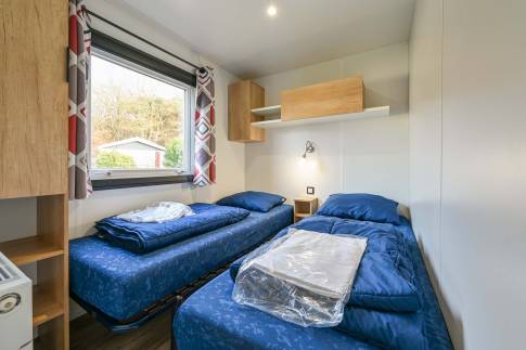 The Slaapkamer 2 of Bergalow 3 De Luxe - nr. 47 in Vakantiepark De Luttenberg