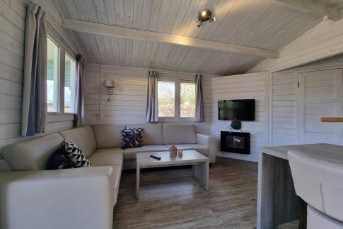 The Woonkamer of Type Buitenverblijf Wellness 4 - nr. 319 in Resort Arcen