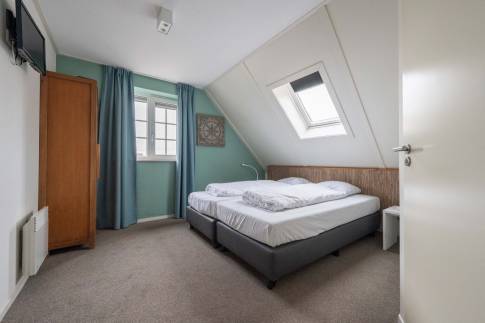 The Slaapkamer 3 of Type 10L1 - nr. 336 in Landal Beach Resort Ooghduyne