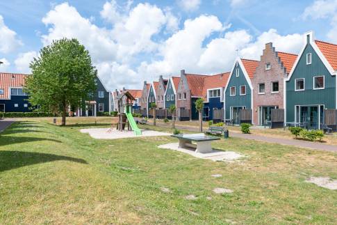 The Omgeving of Type VO5A Comfort - nr. 233 in Marinapark Volendam