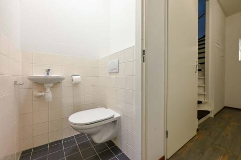 The Toilet of nr. 216 -  type VO7A Comfort in Landal Marinapark Volendam