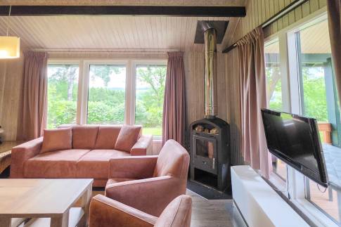 The Woonkamer of nr. 103 - type Eifel Comfort 6 in Eifelpark Kronenburger See