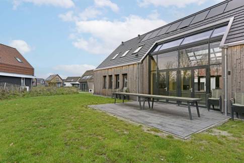 The Buiten of Type Vloedschuur - nr. 60 in Dormio Resort Nieuwvliet-Bad