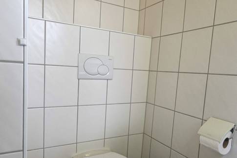The Toilet of nr. 103 - type Eifel Comfort 6 in Eifelpark Kronenburger See