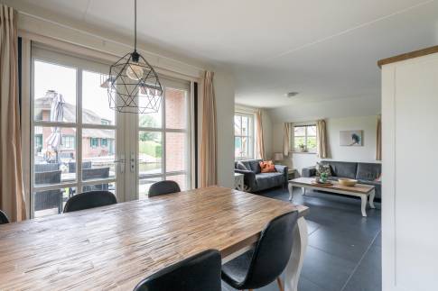The Eetkamer of nr. 021 - type Breeuw 4 in Waterpark Belterwiede