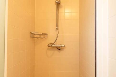 The Badkamer of Type Bosvilla Comfort 6-7 - nr. 16 Moerbei in Landal Bungalowpark Hoenderloo