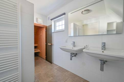 The Badkamer 2 of Type 9L - nr. 151 in Buitenhof De Leistert