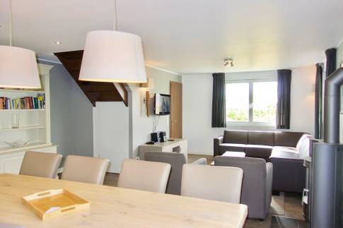 The Woonkamer of nr. 146 - type Astoria Luxe 8 in Eifelpark Kronenburger See