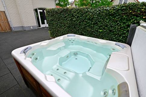 The Buiten of Type Wellness Villa 4 - nr. 75 in Resort Arcen