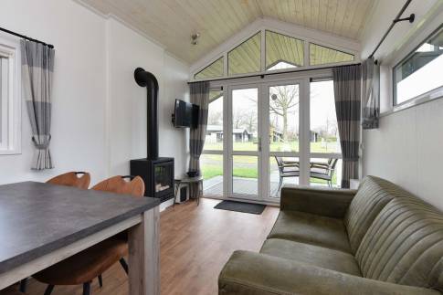 The Woonkamer of Type Tiny House - nr. 513 in Recreatiepark De Tolplas