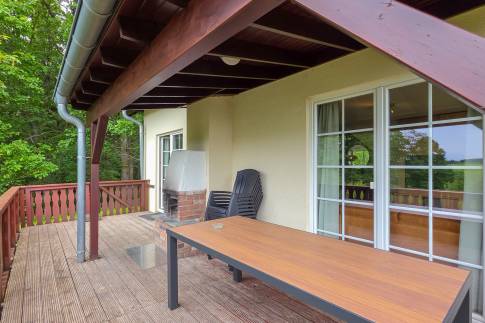 The Terras of nr. 146 - type Astoria Luxe 8 in Eifelpark Kronenburger See