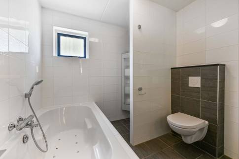 The Badkamer 1 of Type 8L1 - nr. 262 in Landal Beach Resort Ooghduyne