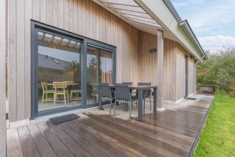 The Terras of Type Strandlodge 4 in Vakantiepark Boomhiemke