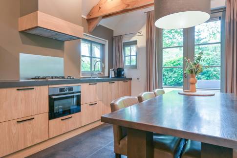 The Keuken of nr. V1 - type Boerderij Villa in Bospark Vlindervallei