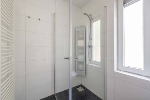 The Badkamer 1 of Type Luxe Villa 4B - nr. 183 in Resort Arcen