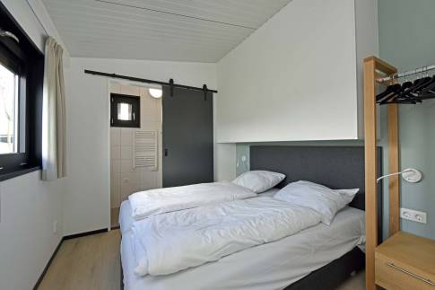 The Slaapkamer 1 of Type Meadow 6p - nr. 46 in Landal Lakeside Resort Brielle