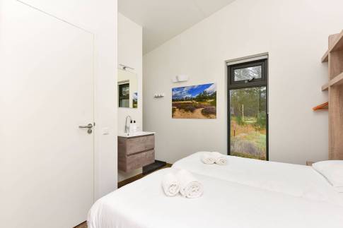 The Slaapkamer 1 of Type Suite Lodge A - nr. 15 in Park De Zeegser Duinen