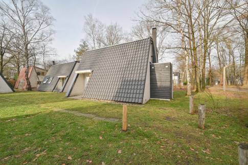 The Tuin of Type Veluwe Villa 4B - nr. 73 Pijplook in Landal Bungalowpark Hoenderloo