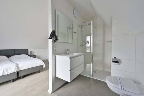 The Badkamer 1 of Type Watervilla 6A - nr. 37 in Waterstaete Ossenzijl