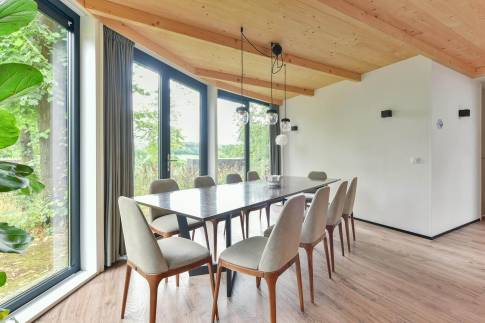 The Eetkamer of Type Circle Lodge 10 - nr. 49 in Roompot Gulpen