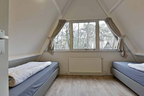 The Slaapkamer 3 of Type W6A - nr. 36 in Landal Bospark ’t Wolfsven