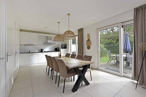 The Eetkamer of Type Wellness Zwembadvilla 8 - nr. 219 in Resort Arcen