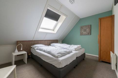 The Slaapkamer 5 of Type 16L - nr. 335 in Landal Beach Resort Ooghduyne